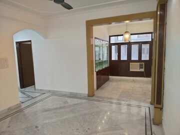 Room in 3 BHK Apartment at Sector 19, Dwarka – for Rent