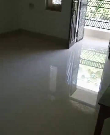 Room in 2 BHK Independent House at Aliganj – for Rent