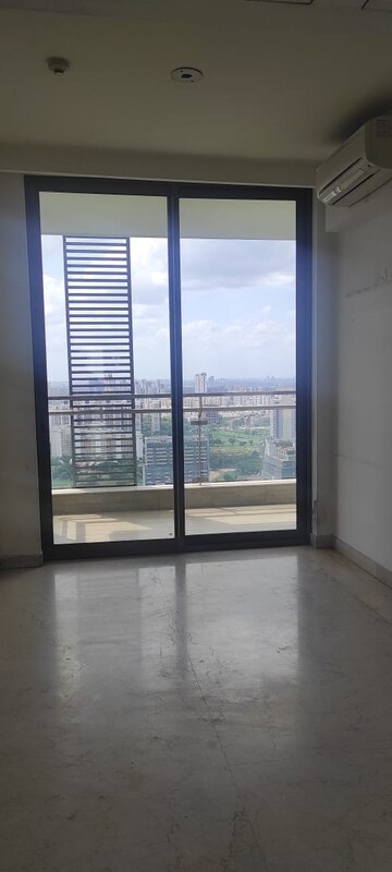 Room in 3.5 BHK Apartment at M3M Golf Estate, Sector 65 – for Rent