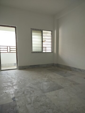 Room in 2 BHK Apartment at Agarpara – for Sale