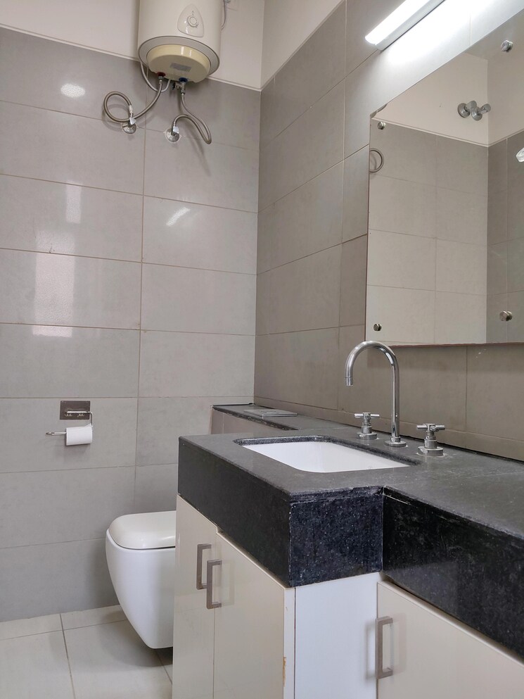 Bathroom, ireo-victory-valley 3 Bedroom 2385 Sq.Ft. Apartment In Sector 67 Gurgaon 8292790