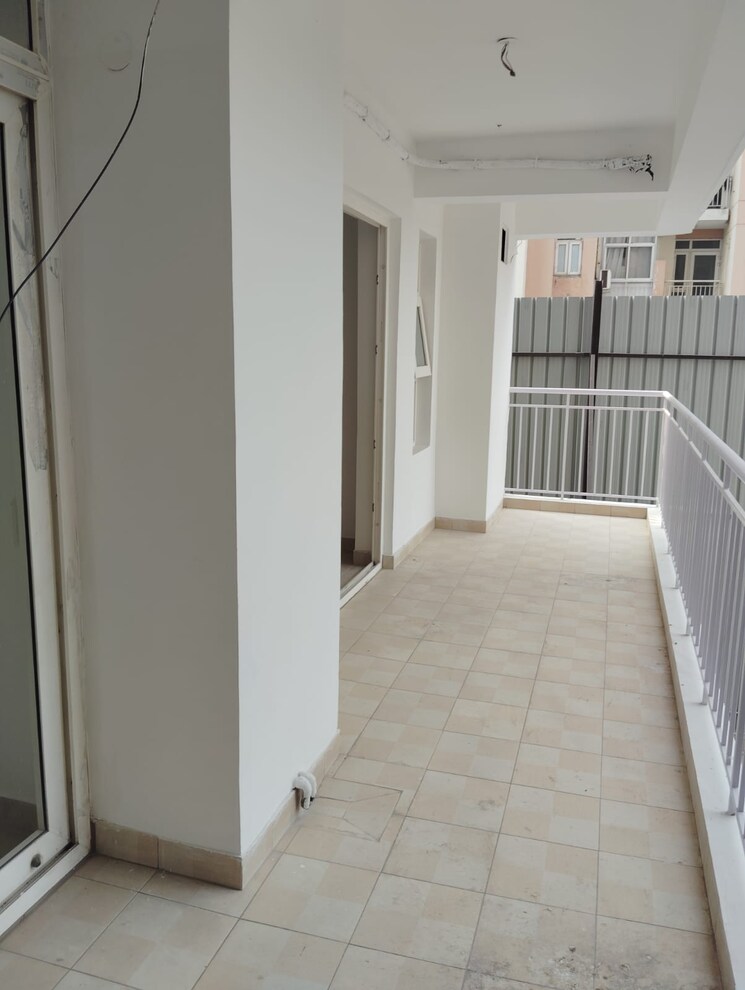 Balcony, sector 77 3.5 Bedroom 1720 Sq.Ft. Apartment In Sector 77 Faridabad 8292792