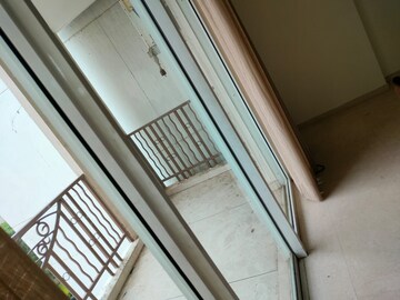 Balcony in 4 BHK Apartment at DLF The Summit, Dlf Phase V – for Rent