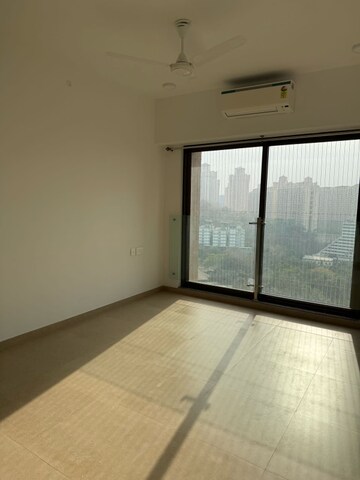 Room in 2 BHK Apartment at Kanakia Silicon Valley, Powai – for Rent
