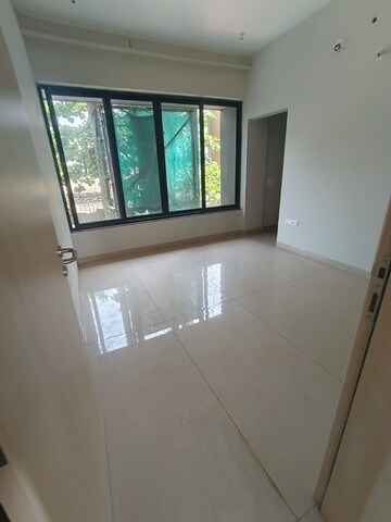 Room in 3 BHK Apartment at Kumar Prithvi, Kondhwa – for Sale