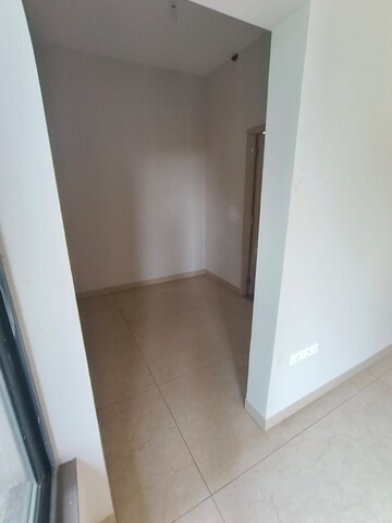 Room in 3 BHK Apartment at Kumar Prithvi, Kondhwa – for Sale