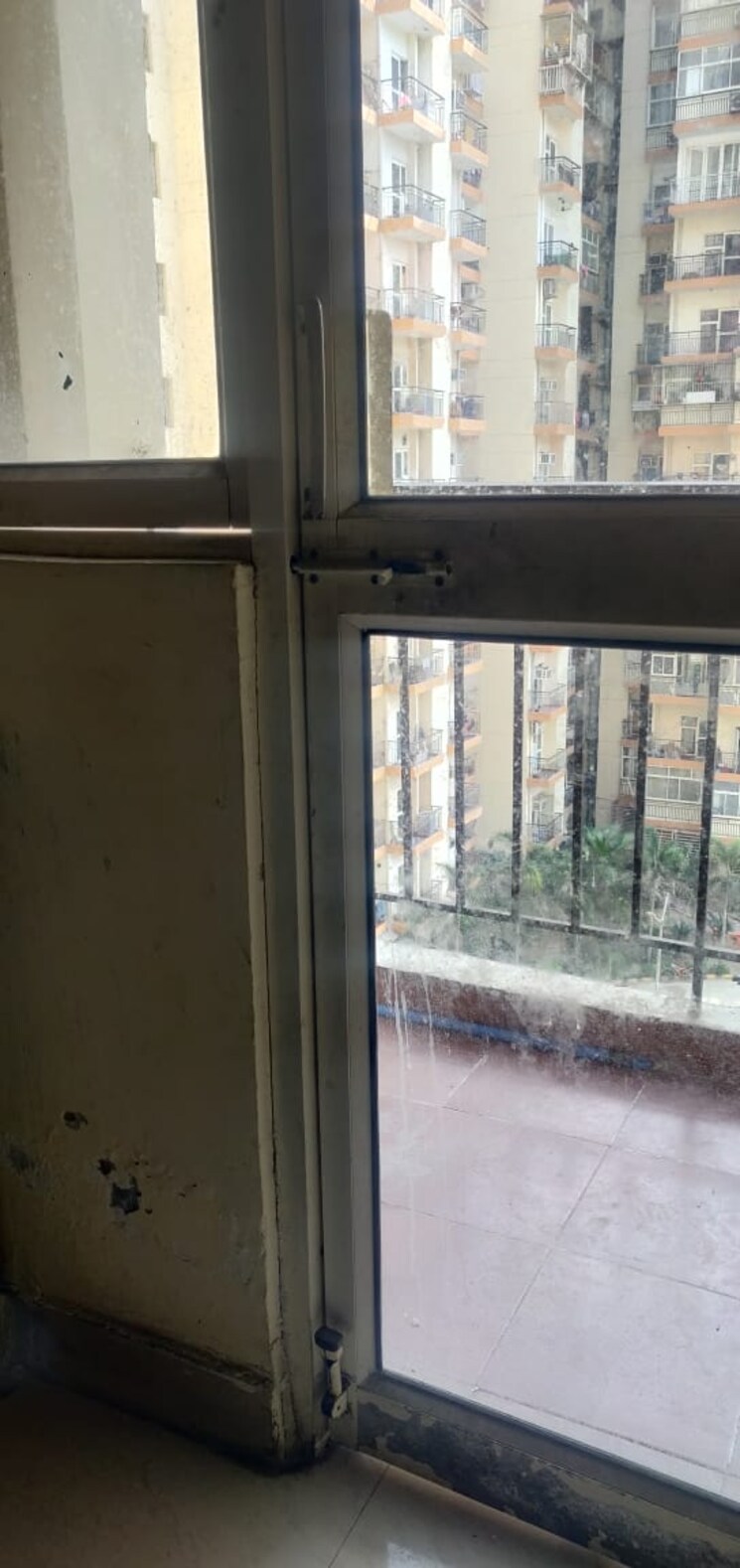 Balcony, gardenia-golf-city 2 Bedroom 950 Sq.Ft. Apartment In Sector 75 Noida 8292936