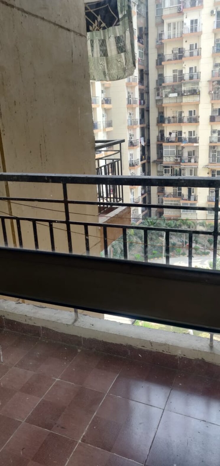 Balcony, gardenia-golf-city 2 Bedroom 950 Sq.Ft. Apartment In Sector 75 Noida 8292936