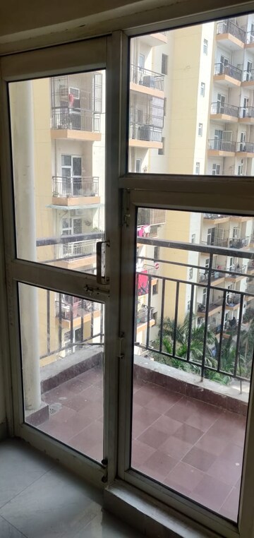 Balcony in 2.5 BHK Apartment at Gardenia Golf City, Sector 75 – for Rent