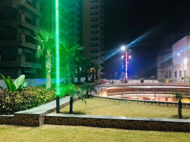 Garden, ska-metro-ville 2 Bedroom 1005 Sq.Ft. Apartment In Eta Ii Greater Noida Greater Noida 8292888