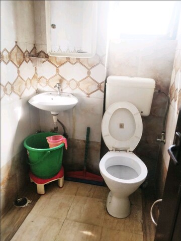 Bathroom in 1 BHK Builder Floor at Chittaranjan Park – for Rent