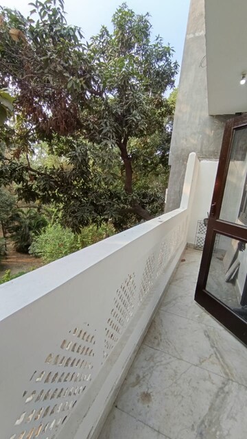 Balcony in 2 BHK Builder Floor at Paschim Vihar – for Rent