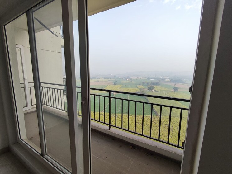 Balcony, umang-winter-hills 3 Bedroom 1822 Sq.Ft. Apartment In Sector 77 Gurgaon 8292943