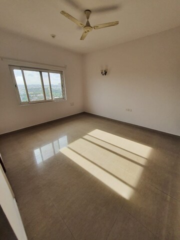 Room in 3 BHK Apartment at Salarpuria Gold Summit, Hennur – for Sale