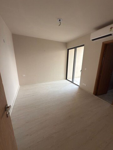 Room in 3 BHK Apartment at M3M Sky City, Sector 65 – for Sale