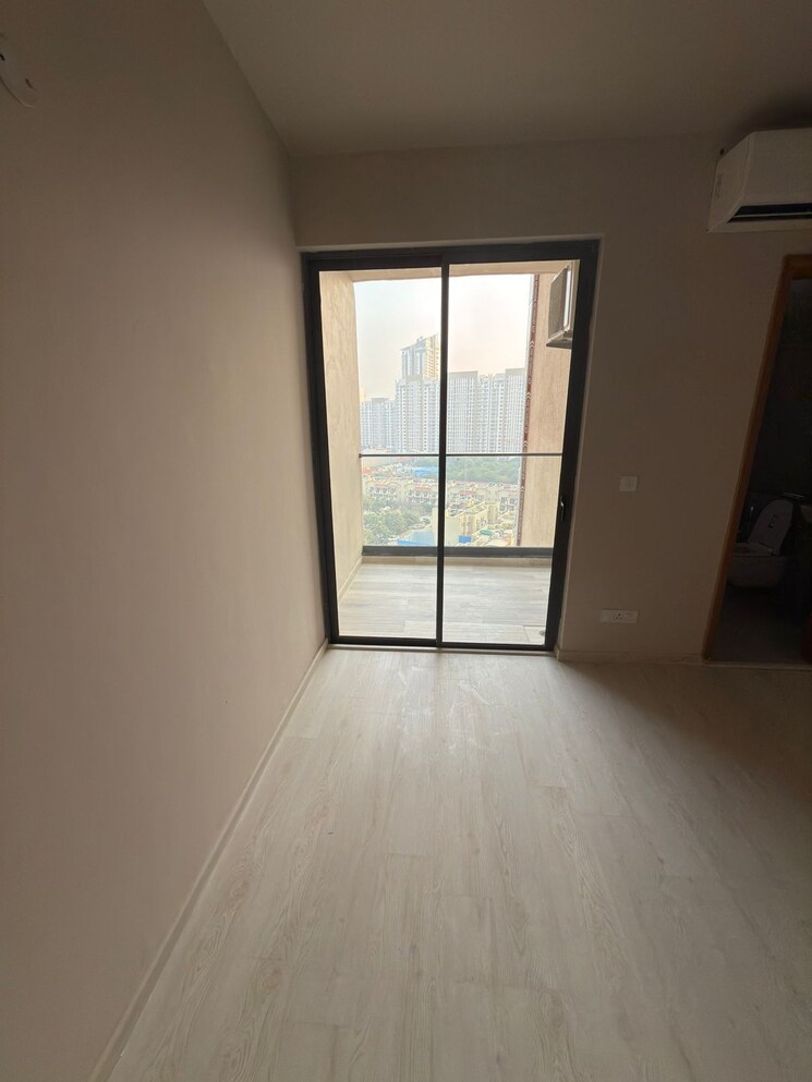 Room, m3m-sky-city 3 Bedroom 2054 Sq.Ft. Apartment In Sector 65 Gurgaon 8293064