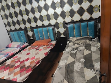 Room in  Pg at Sector 15 – for Rent