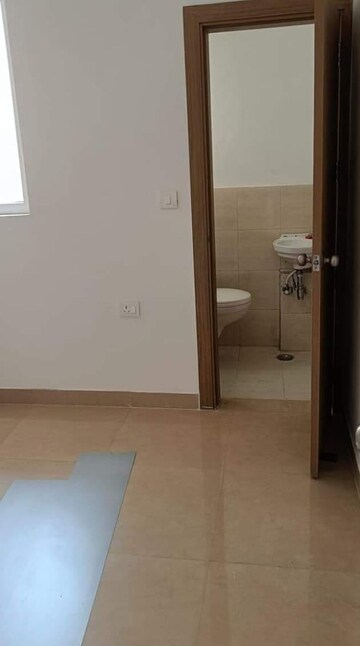 Room in 3 BHK Apartment at ATS Happy Trails, Sector 10 Greater Noida – for Rent