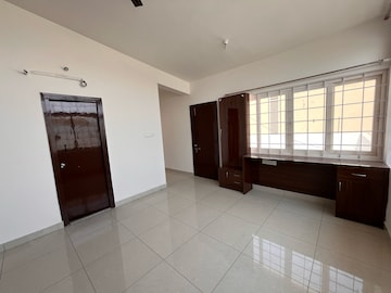 Room in 3 BHK Villa at Sark Two, Manikonda – for Rent