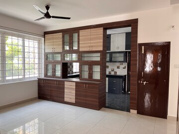 Room in 3 BHK Villa at Sark Two, Manikonda – for Rent