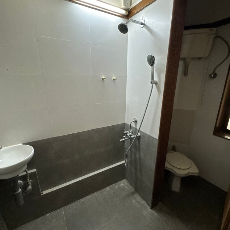 Bathroom, godrej-edenwoods 5 Bedroom 2500 Sq.Ft. Apartment In Manpada Thane 8293114