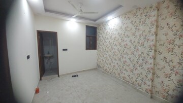 Room in 1 BHK Builder Floor at Govindpuri – for Sale
