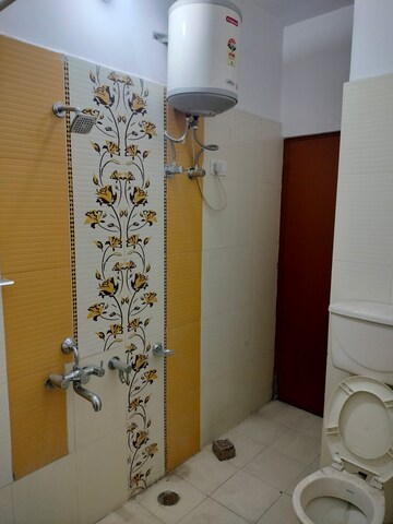 Master Plan in 2 BHK Builder Floor at Gomti Nagar – for Rent