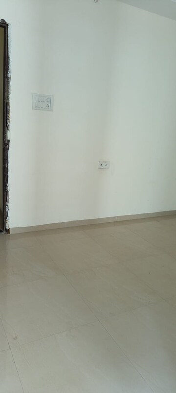 Room in 1 BHK Apartment at Naigaon – for Rent