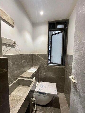 Furnished Amenities in 4 BHK Apartment at Lodha The Park, Worli – for Rent