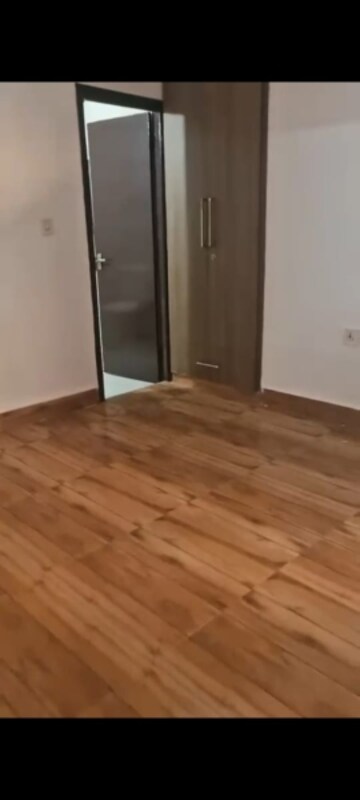 Room in 3.5 BHK Apartment at Skytech Merion Residency 1, Sain Vihar – for Rent