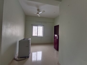 Furnished Amenities in 2 BHK Apartment at Kondapur – for Rent