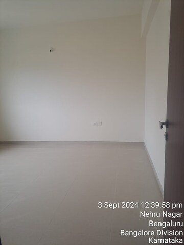 Room in 3 BHK Apartment at Century Breeze, Jakkuru – for Sale
