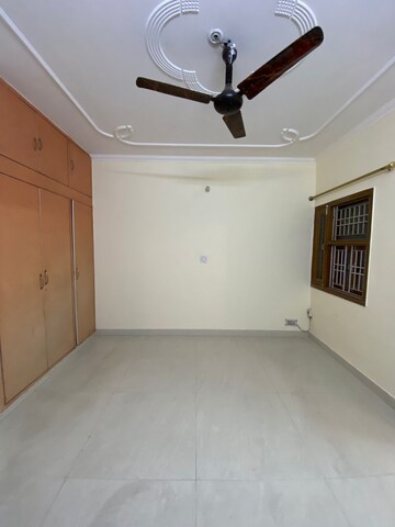 Bedroom in 3 BHK Apartment at Paschim Vihar – for Rent