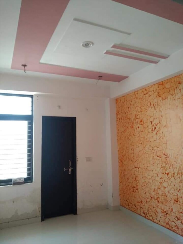 Room, kamla nagar 2 Bedroom 750 Sq.Ft. Apartment In Kamla Nagar Agra 8293332