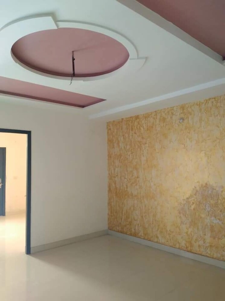 Room, kamla nagar 2 Bedroom 750 Sq.Ft. Apartment In Kamla Nagar Agra 8293332