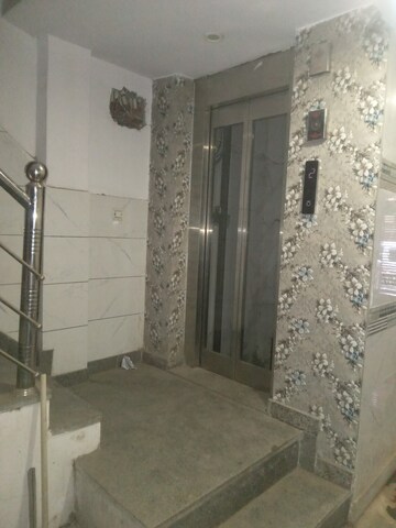 Staircase in 2.5 BHK Builder Floor at Shastri Nagar – for Rent
