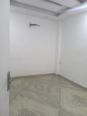 Room in 2.5 BHK Builder Floor at Shastri Nagar – for Rent