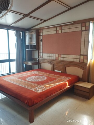 2 BHK Apartment For Rent in Lokhandwala Residency, Worli