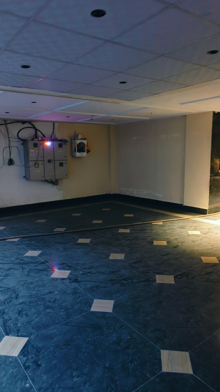  Parking, harsha-city-mall 4 Bedroom 2075 Sq.Ft. Builder Floor In Shakti Khand 2 Ghaziabad 8293395