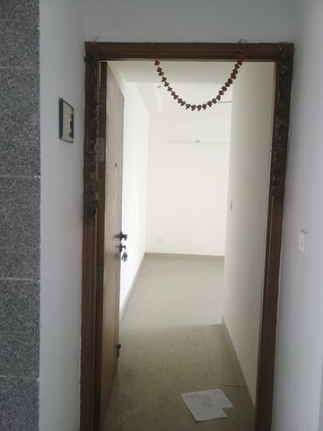 Room in 3 BHK Builder Floor at Lake Market – for Sale
