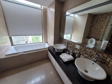 Bathroom in 3 BHK Apartment at M3M Golf Estate, Sector 65 – for Rent