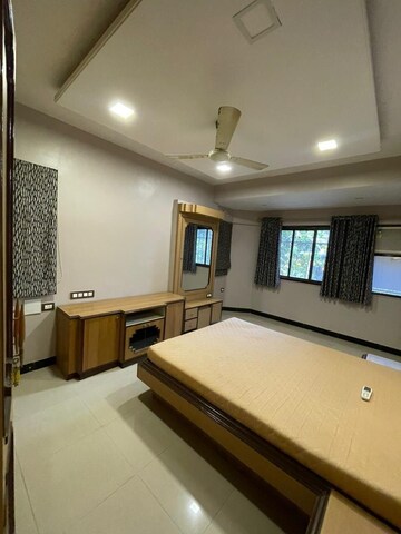 Bedroom in 2 BHK Apartment at Garden Grove, Borivali West – for Rent
