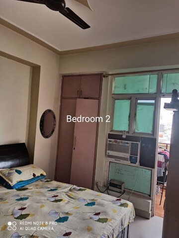 Room in 2 BHK Apartment at Ahinsa Khand ii – for Rent