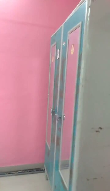 Furnished Amenities in 2 BHK Apartment at Cliff End CHS, Andheri East – for Sale