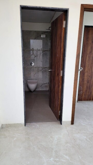 Bathroom in 3 BHK Apartment at Arihant Shankheshwar Heights, Chunnabhatti – for Sale