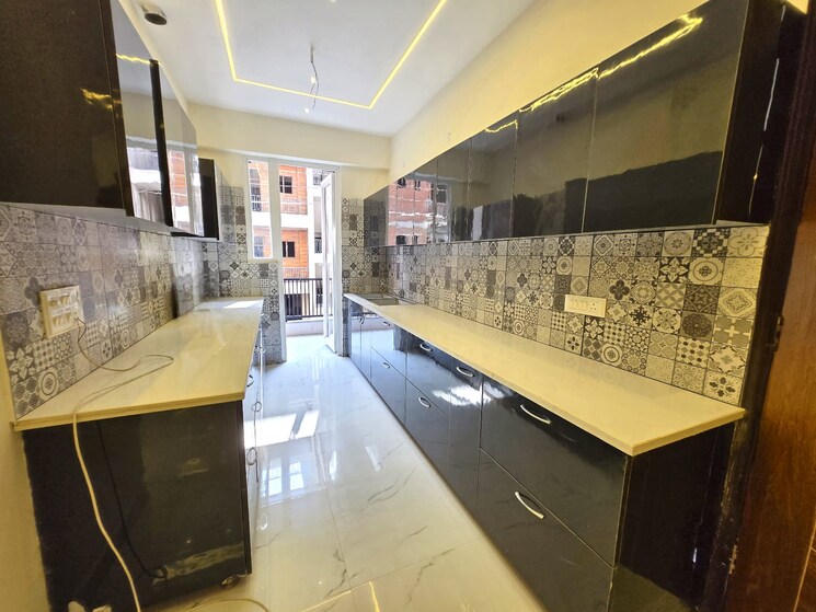 Kitchen, peer mucchalla 3 Bedroom 1200 Sq.Ft. Apartment In Peer Mucchalla Zirakpur 8293493