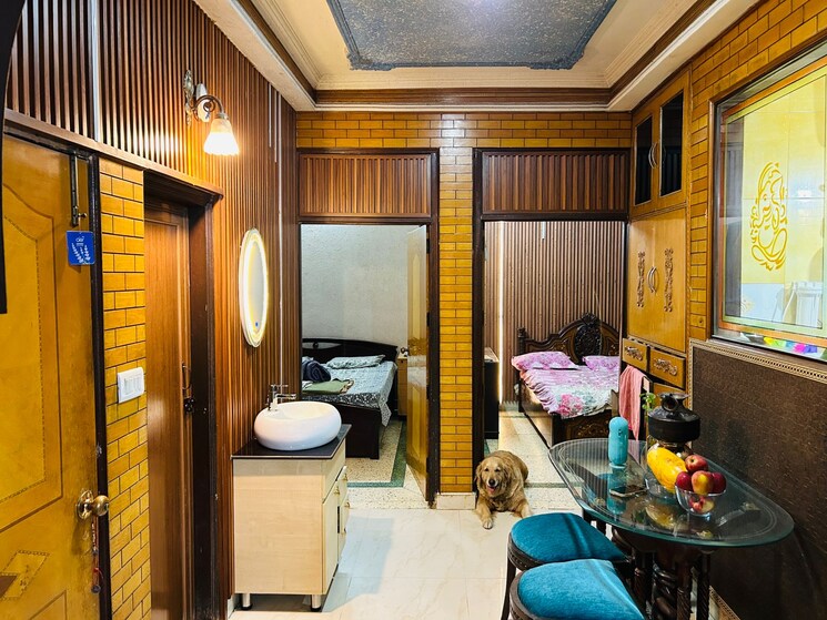 Living Room, dilshad colony 2.5 Bedroom 1000 Sq.Ft. Builder Floor In Dilshad Colony Delhi 8293559