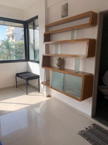 Room in 2 BHK Apartment at Laxmi CHS Bandra, Bandra West – for Rent