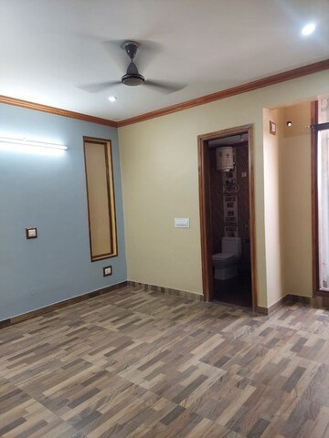Room in 3 BHK Builder Floor at Chattarpur – for Rent