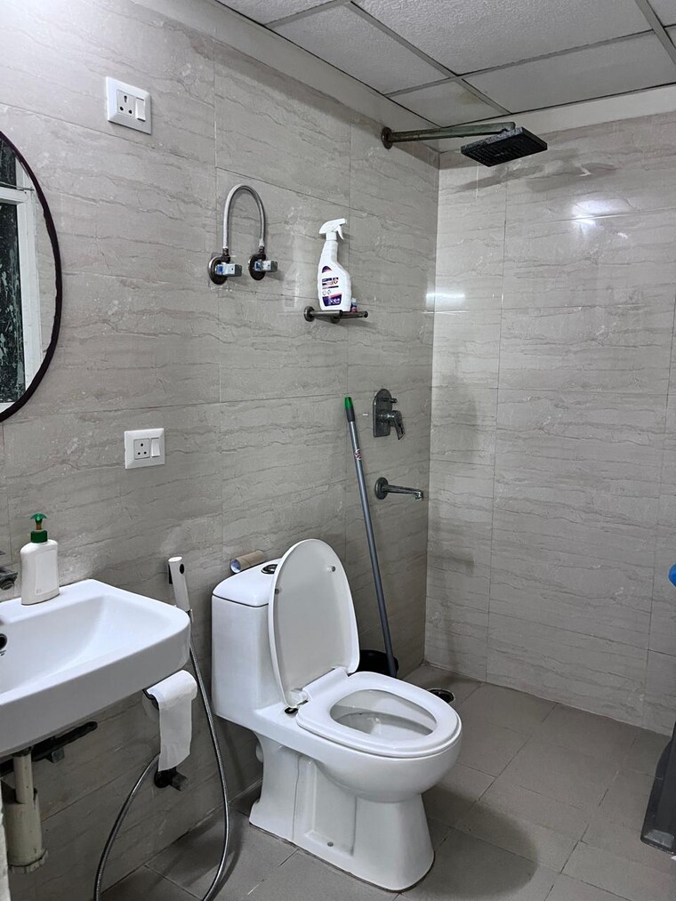 Attached Bathroom, sethi-max-royale 2 Bedroom 1125 Sq.Ft. Apartment In Sector 76 Noida 8293669